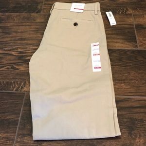 NWT. Men’s chinos.